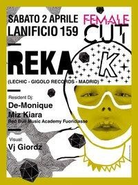 Vernissage Femal Performing - LizCat